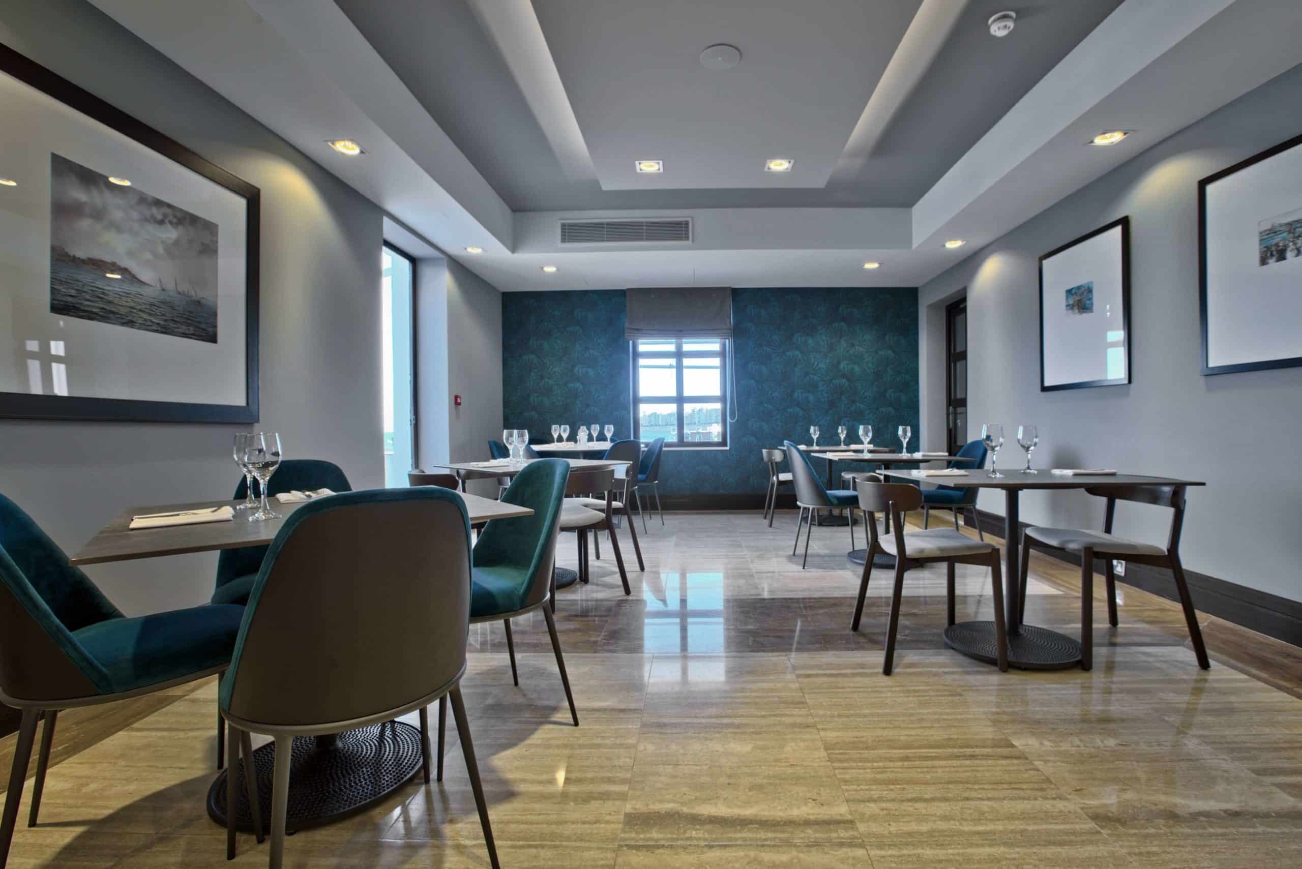 Quadro Restaurant interior by JoinwellFXB